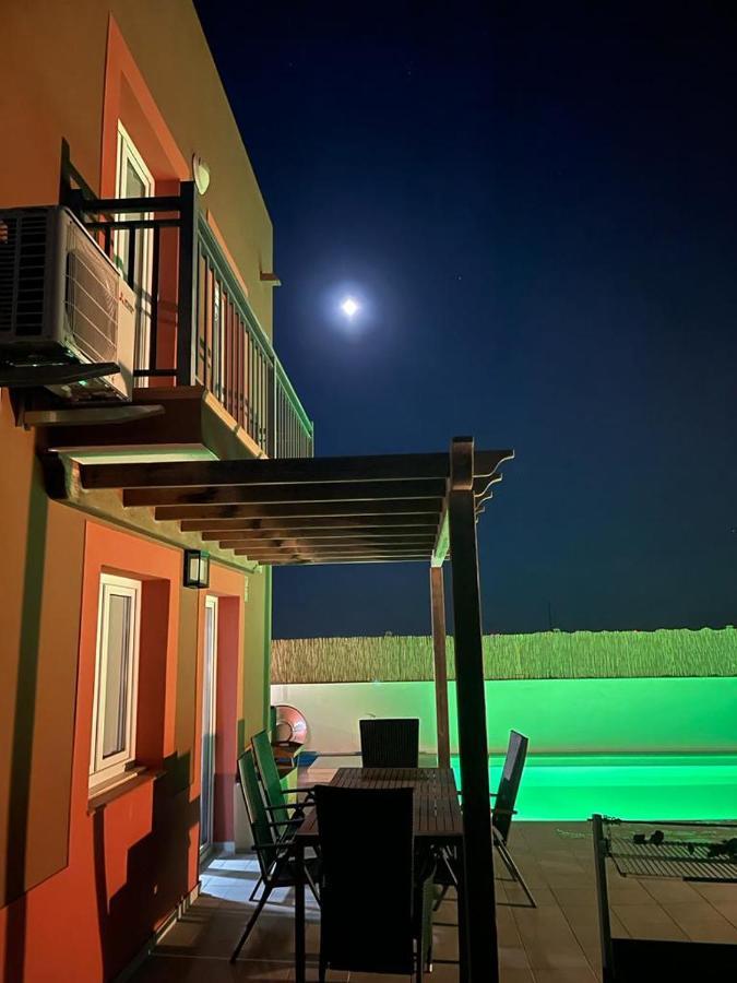 Villa Marie Agradable Y Tranquila Maison Con Piscina Corralejo Exterior photo