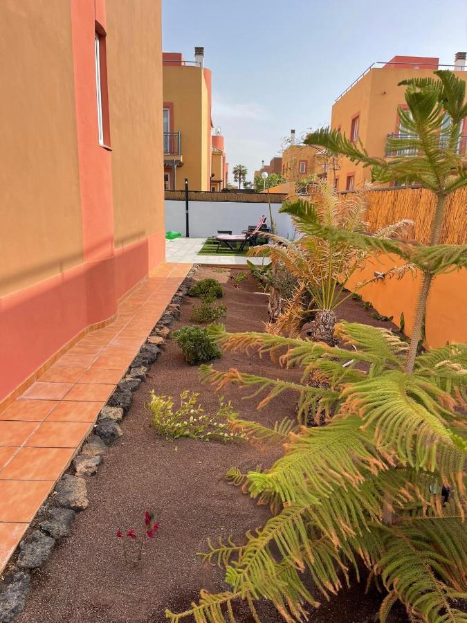 Villa Marie Agradable Y Tranquila Maison Con Piscina Corralejo Exterior photo